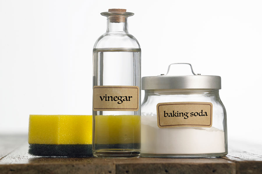Unclog Drains Naturally with Baking Soda and Vinegar - Mom 4 Real